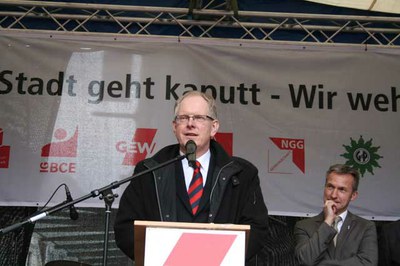 Landradt Kay Süberkrüb unterstützt die Städte in ihrem Anliegen