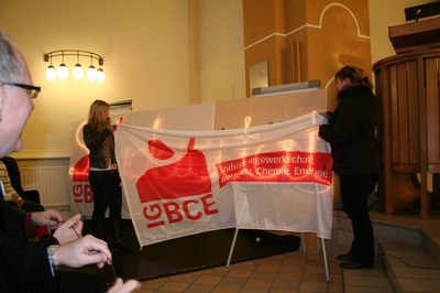 Vanessa Vadder (JAV Gemeinschaftsbetrieb) und Karolina Kollek (JAV AV) in Aktion
